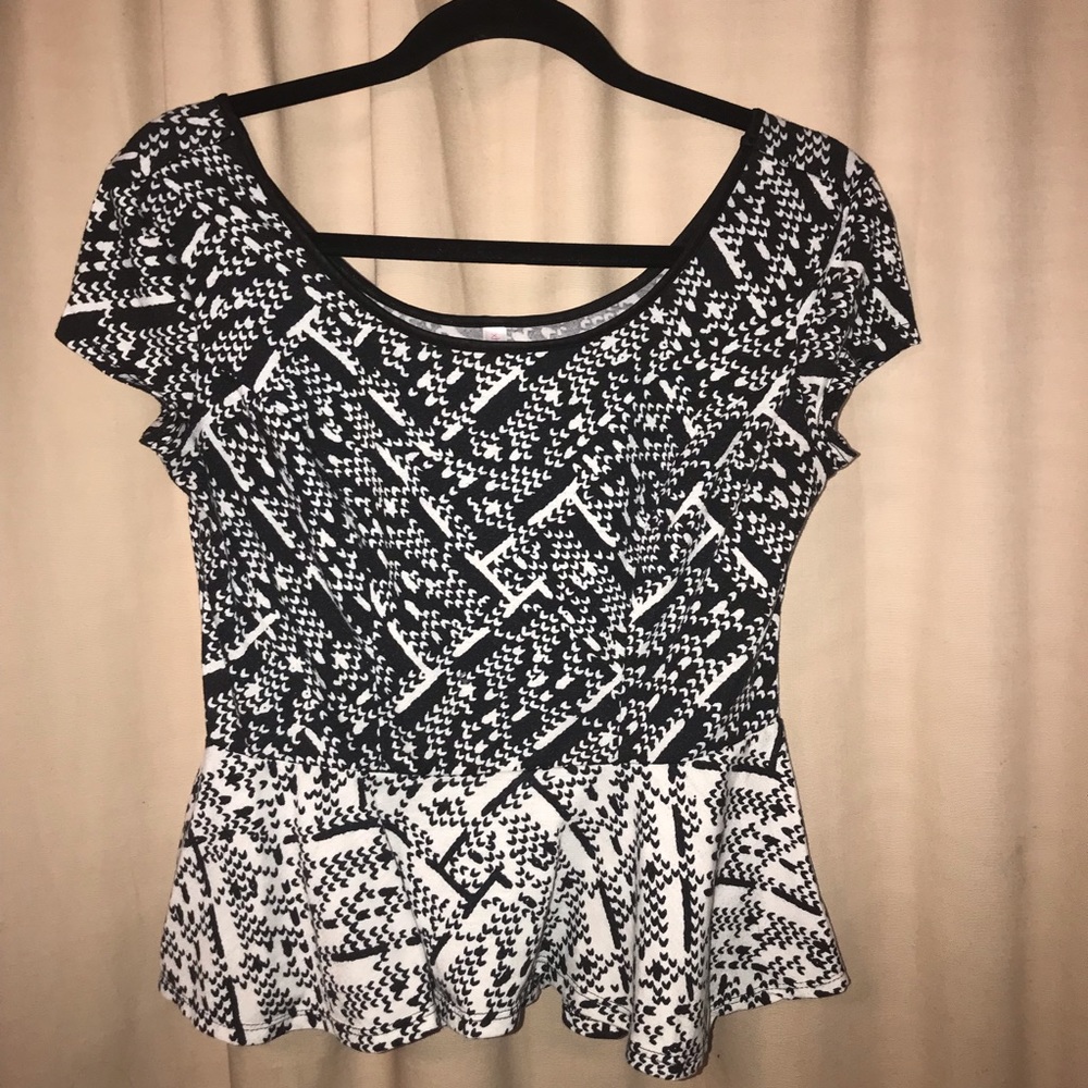 Black and White Top